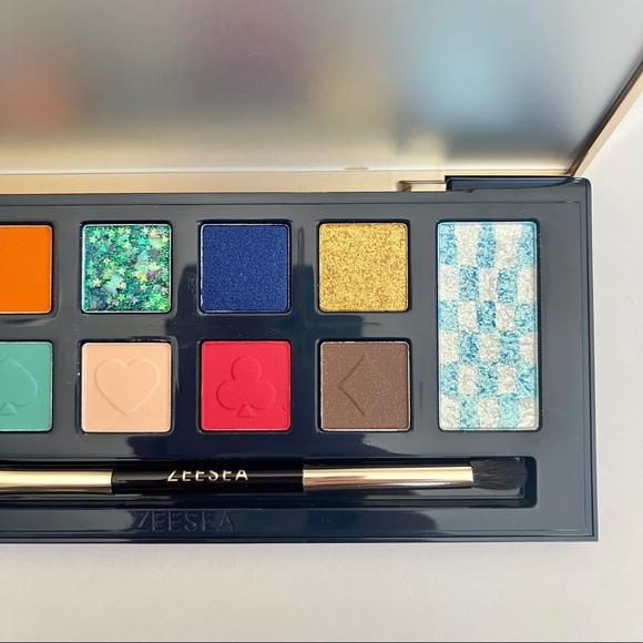 ZEESEA ALICE IN WONDERLAND CHESHIRE CAT BLUE SHADOW PALETTE DIAMOND GLITTER NIB - Picture 8 of 16